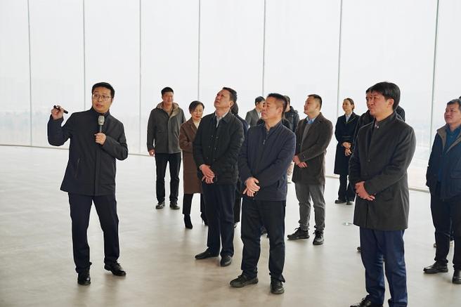 寻美河南##第一批聪明的人已经堵在路上